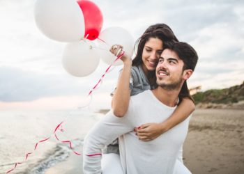 TOP 10 SIGNS THAT YOU ARE DATING AN INTROVERT